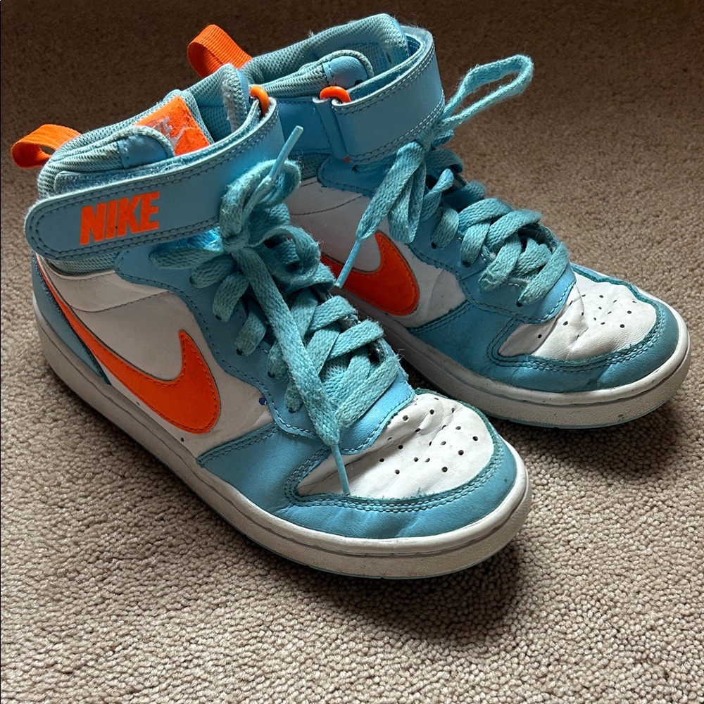 Nike Kids Turquoise and Orange Sneakers